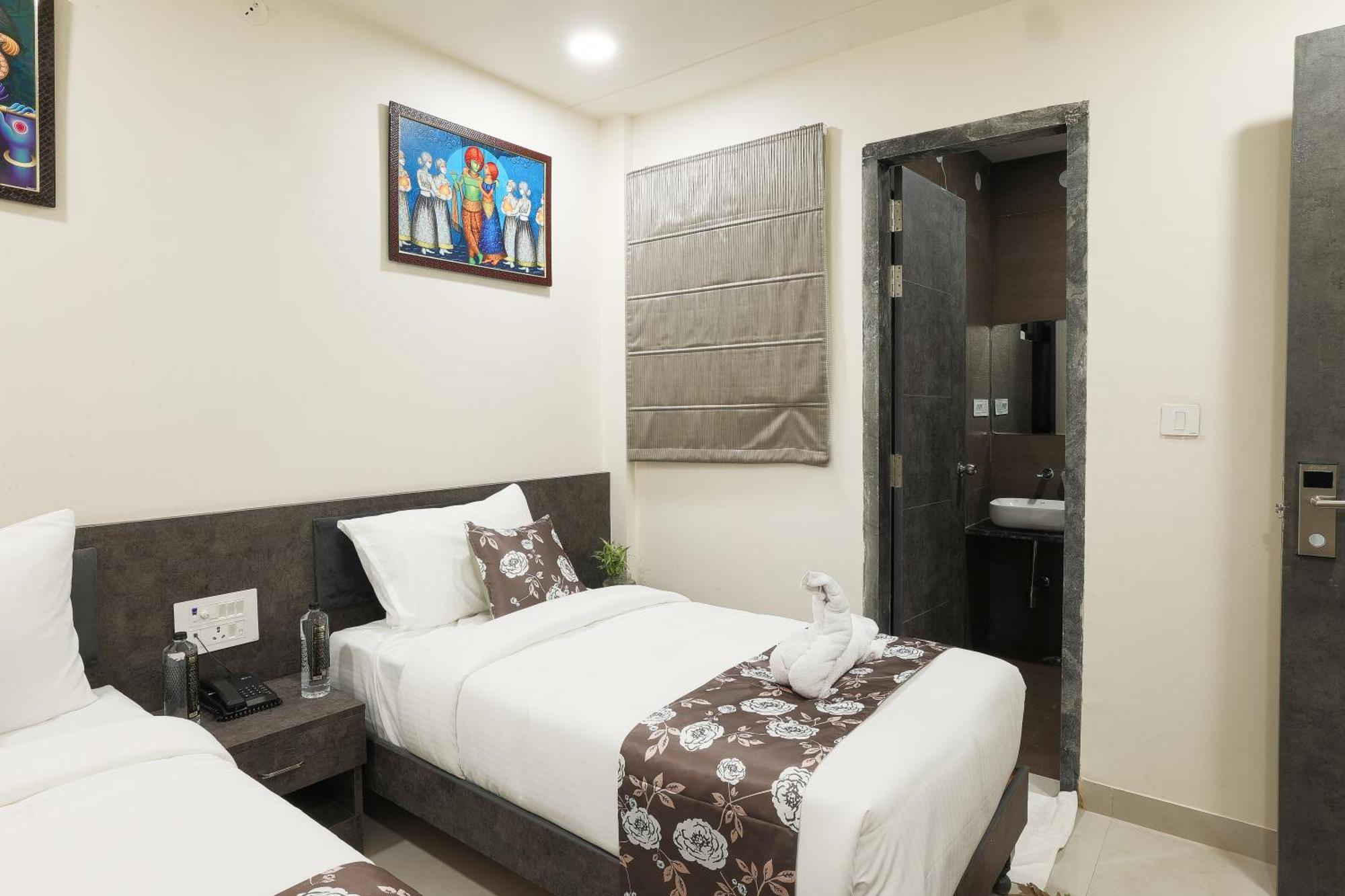 Royal Ocean Prime Hotel Jaipur Buitenkant foto